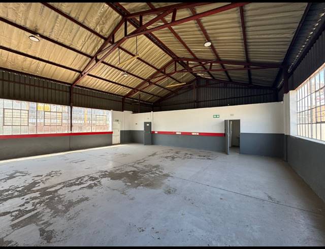 400M² WAREHOUSE TO LET IN WYNBERG